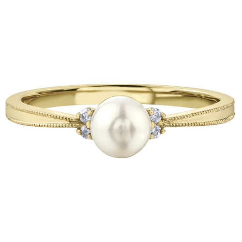 Pearl and Diamond Ring- 0.03ct TDW